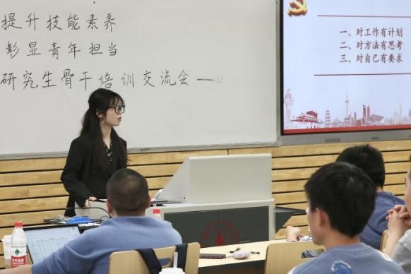 童颜巨乳